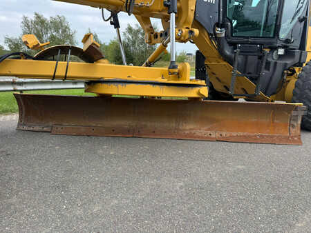 Livellatrici 2010 Caterpillar 140M (22)