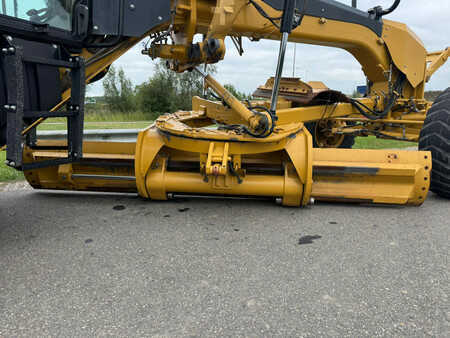 Livellatrici 2010 Caterpillar 140M (27)