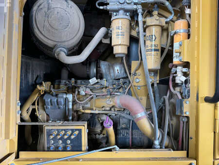 Livellatrici 2010 Caterpillar 140M (31)