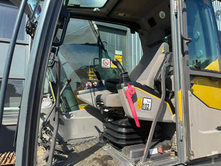 Volvo EC220EL