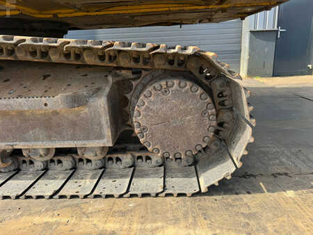 Korečková rýpadla 2016 Komatsu PC210LC-10 (12)