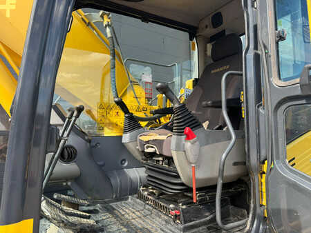 Korečková rýpadla 2016 Komatsu PC210LC-10 (24)