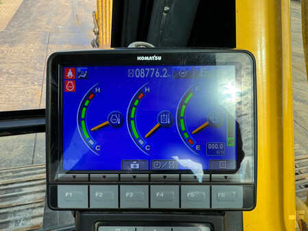 Korečková rýpadla 2016 Komatsu PC210LC-10 (29)