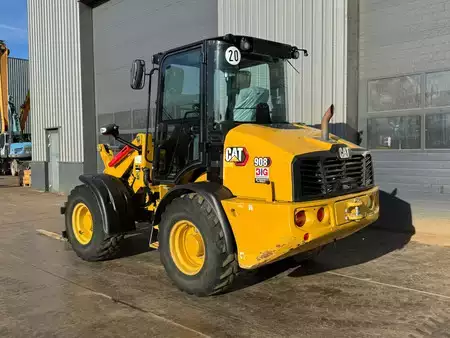 Pale Gommate 2023 Caterpillar 908 (3)