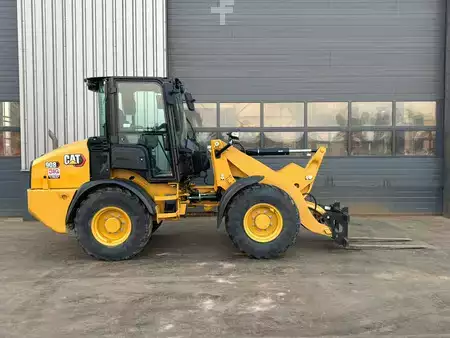 Pale Gommate 2023 Caterpillar 908 (6)