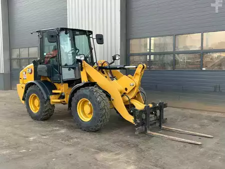 Pale Gommate 2023 Caterpillar 908 (7)