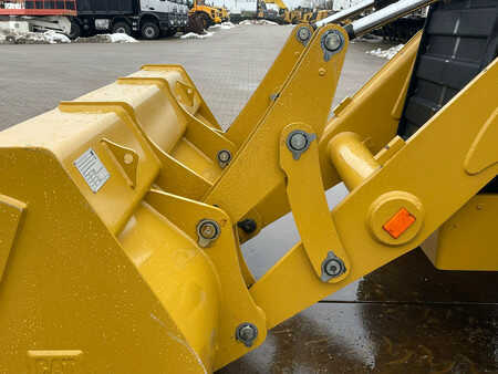 Rigid Backhoe Loader 2025 Caterpillar 424 4x4 Backhoe Loader (13)