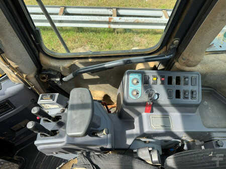 Hjullæsser 2004 Komatsu WA470-5H (19)