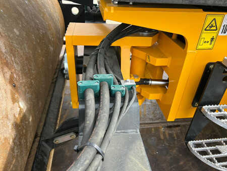 Komprimator 2025 JCB VM166D (10)