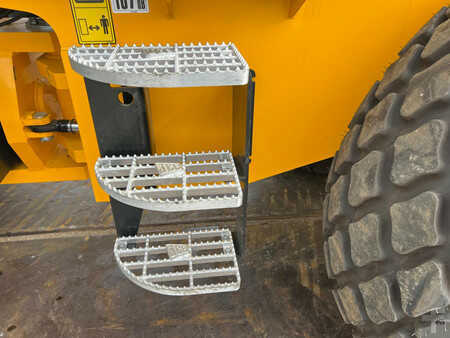 Komprimator 2025 JCB VM166D (11)