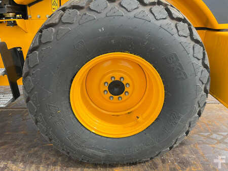 Komprimator 2025 JCB VM166D (12)