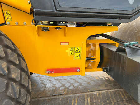 Komprimator 2025 JCB VM166D (14)