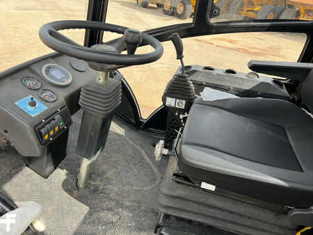 Komprimator 2025 JCB VM166D (17)