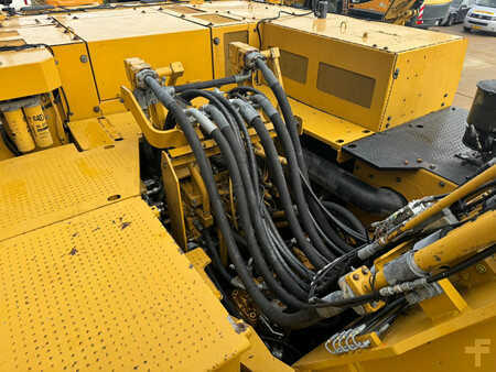 Korečková rýpadla 0 Caterpillar 374FL (20)