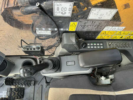 Korečková rýpadla 0 Caterpillar 374FL (34)