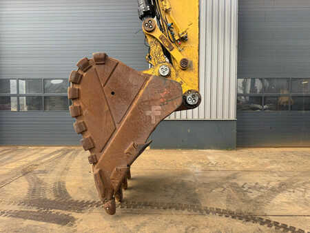 Korečková rýpadla 0 Caterpillar 374FL (9)