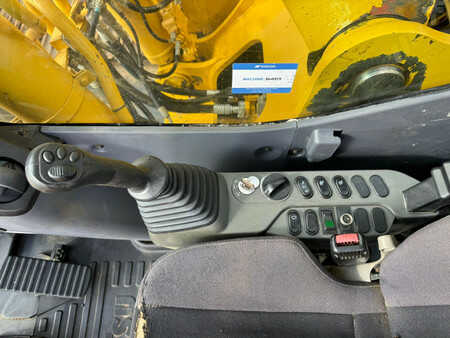 Escavadora de rastos 2015 Komatsu PC240LC-10 (21)