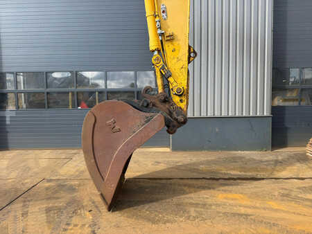 Escavadora de rastos 2015 Komatsu PC240LC-10 (8)