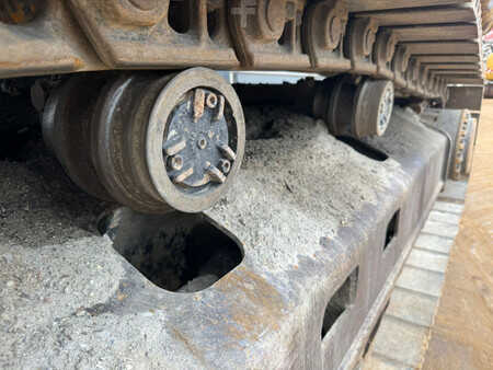 Korečková rýpadla 2012 Caterpillar 323E (15)