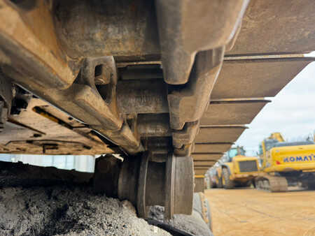 Korečková rýpadla 2012 Caterpillar 323E (16)