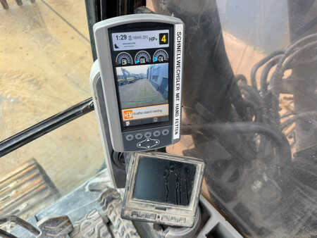 Korečková rýpadla 2012 Caterpillar 323E (26)