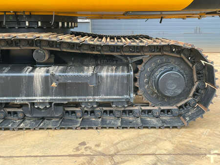 Rupsgraafmachines 2025 JCB 205 (12)