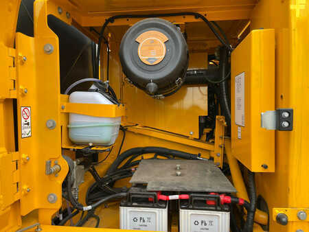 Rupsgraafmachines 2025 JCB 205 (28)