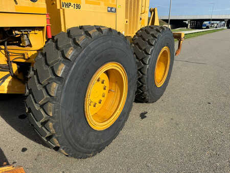 Livellatrici 2013 Caterpillar 140K (13)