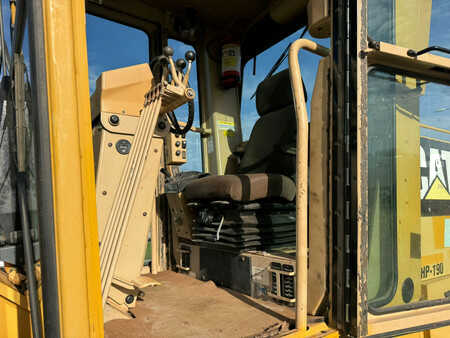 Livellatrici 2013 Caterpillar 140K (24)