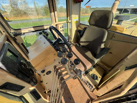 Livellatrici 2013 Caterpillar 140K (25)