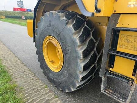 Ładowarki kołowe 2011 Caterpillar 966K | 3th function (15)