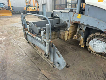 Pavimentadoras de oruga 2015 VÖGELE Super 1800-3i (32)