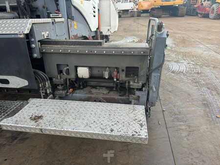 Pavimentadoras de oruga 2015 VÖGELE Super 1800-3i (35)