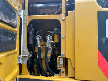 Beltegraver 2013 Caterpillar 320E LRR (9)