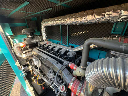 Power Generator 2022 Giga Power LT-W200GF 250 kVA silent generator DEMO (12)