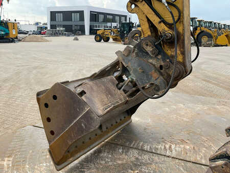 Escavadora de rastos 2016 Caterpillar 325F LCR (14)