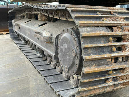 Escavadora de rastos 2016 Caterpillar 325F LCR (17)