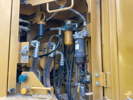 Escavadora de rastos 2016 Caterpillar 325F LCR (33)