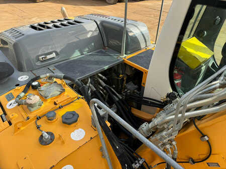 Bæltegraver 2014 Liebherr R920LC (27)