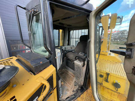 Bulldosere 2010 Caterpillar D6T XL (21)
