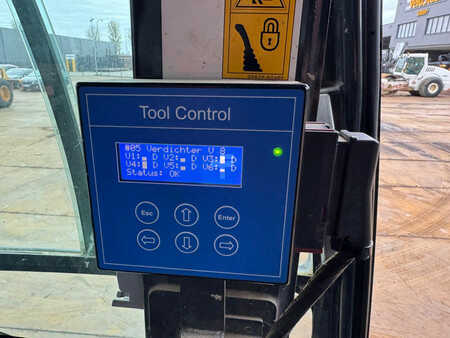 Kettenbagger 2017 Komatsu PC138US - Tripple boom + blade (25)