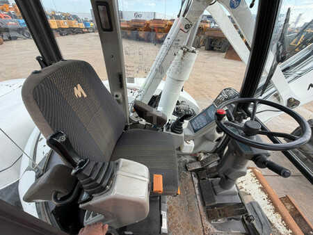 Pelle sur pneus 2013 Mecalac 12MTX incl. 5 x bucket (23)