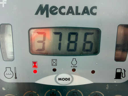 Pelle sur pneus 2013 Mecalac 12MTX incl. 5 x bucket (24)