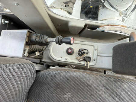 Pelle sur pneus 2013 Mecalac 12MTX incl. 5 x bucket (26)