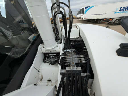 Pelle sur pneus 2013 Mecalac 12MTX incl. 5 x bucket (31)