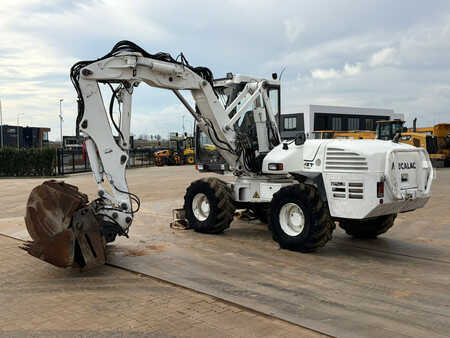 Pelle sur pneus 2013 Mecalac 12MTX incl. 5 x bucket (6)