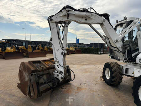 Pelle sur pneus 2013 Mecalac 12MTX incl. 5 x bucket (7)