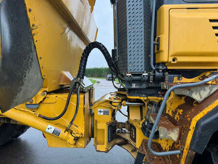 Kink Dumprar 2012 Bell B30D (17)