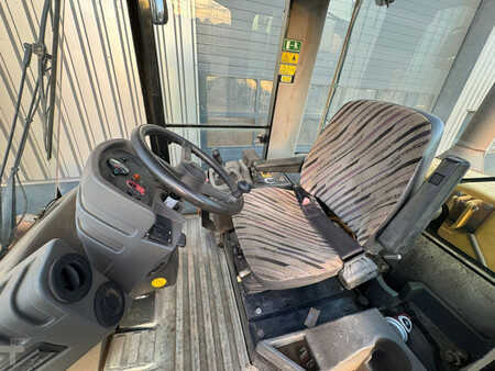 Single drum compactors 2011 Caterpillar CP76 Padfoot roller (10)