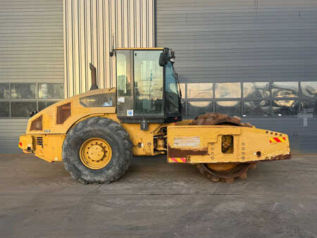 Single drum compactors 2011 Caterpillar CP76 Padfoot roller (4)
